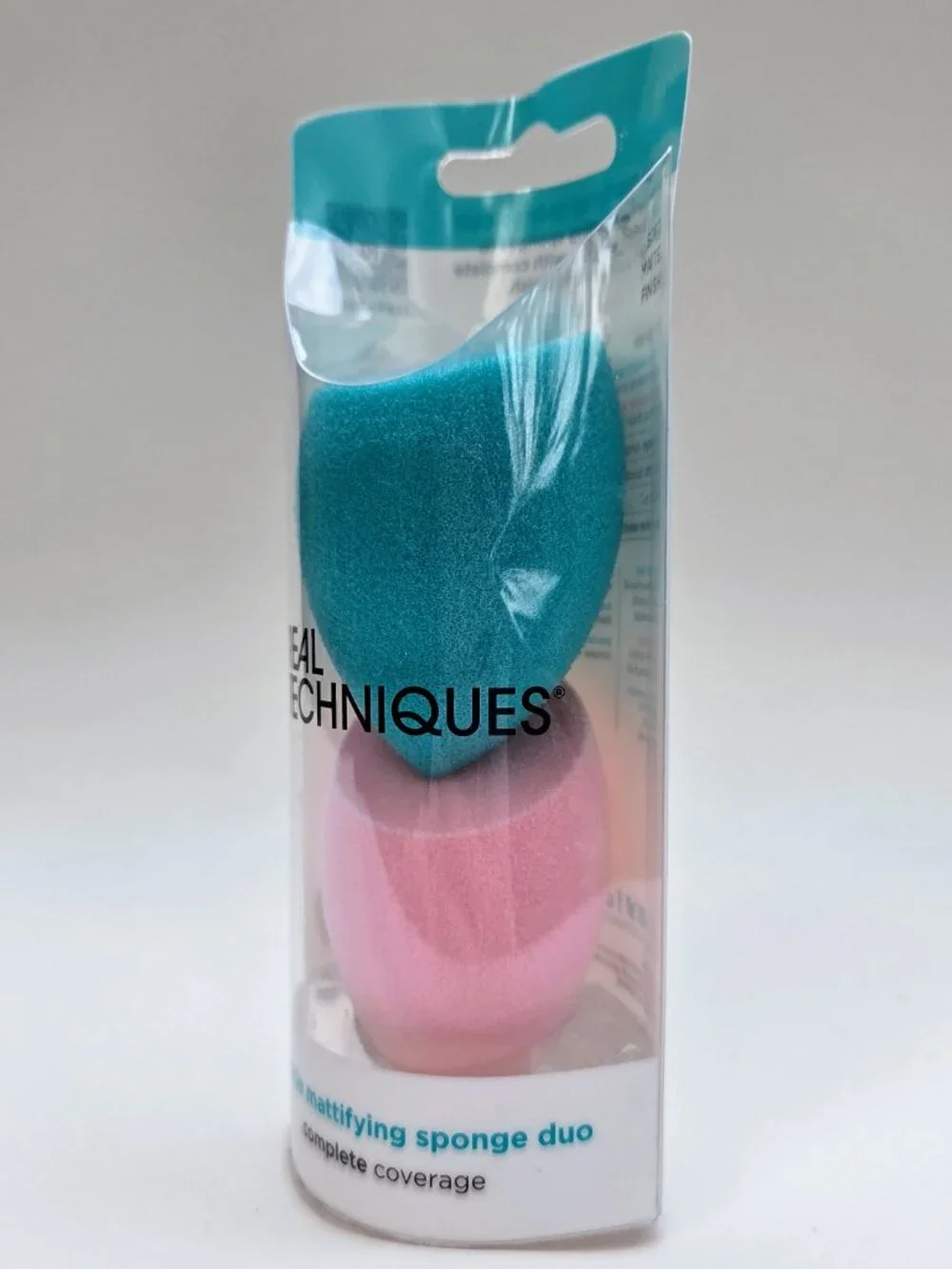 $6 When Bundled with $9+ | Real Techniques Miracle Mattifying Sponge Duo NEW